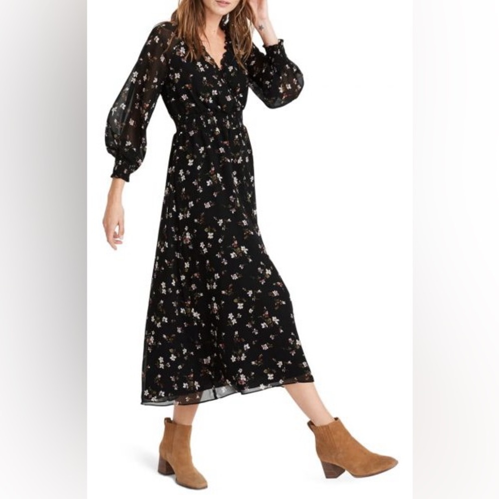 Madewell Georgette Smocked Midi Dress In Backyard Blooms